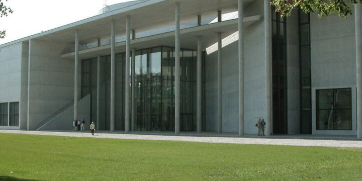 .bijouets alla Pinakothek der Moderne di Monaco