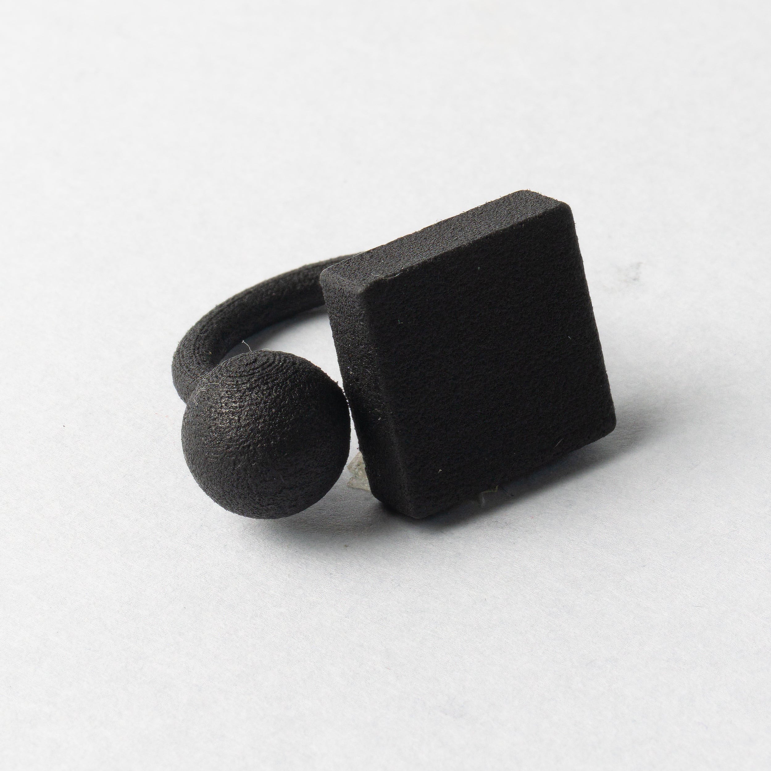 ANELLO_CUBE_BLACK_1.jpg