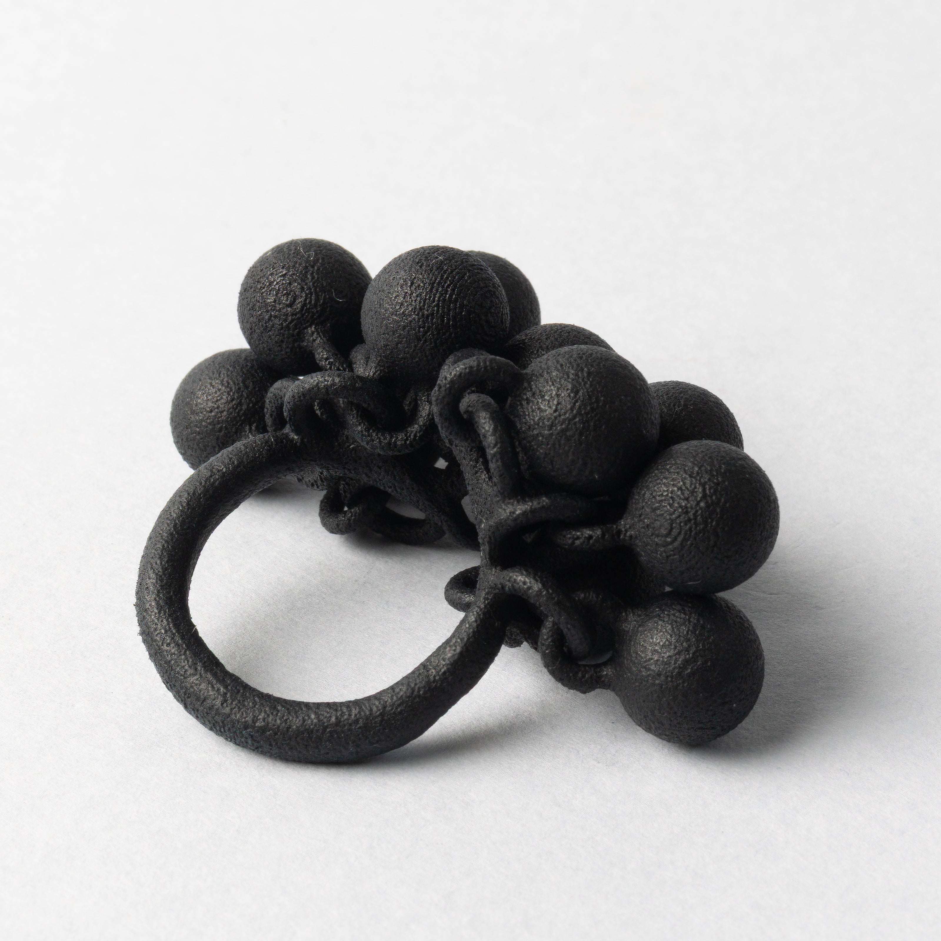 ANELLO_SFERETTE_BLACK_1_2fd028e1-3d45-49a5-b09f-26186e4f7a99.jpg