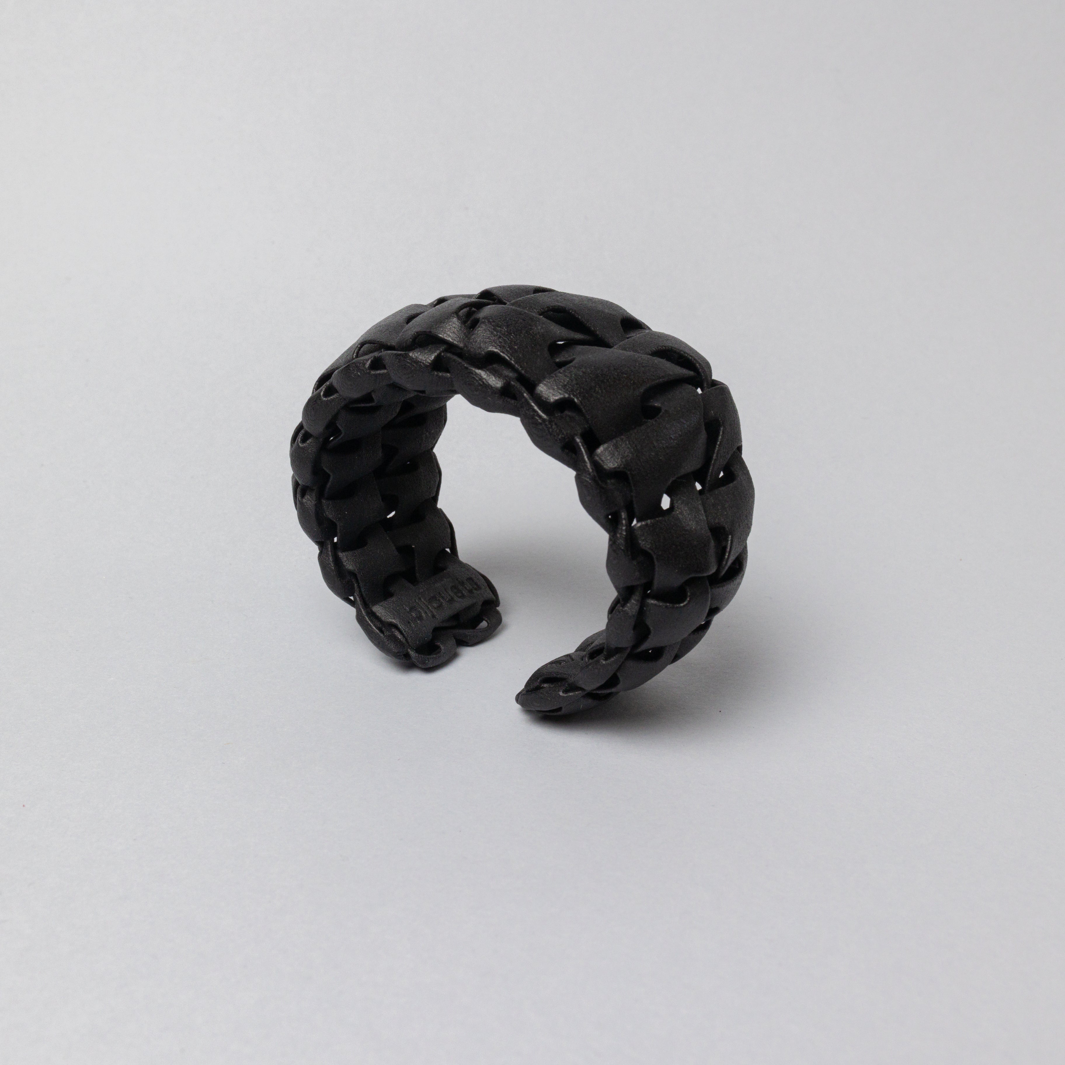 BRACCIALE_TRECCIO_BLACK_1.jpg
