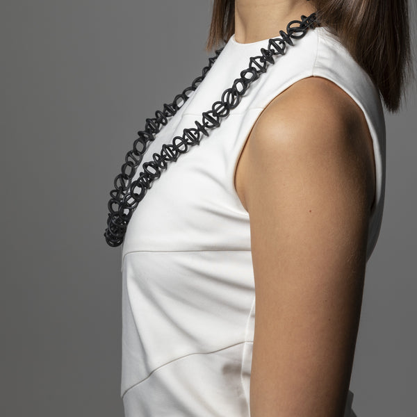 Gate - Collana - Worn 1