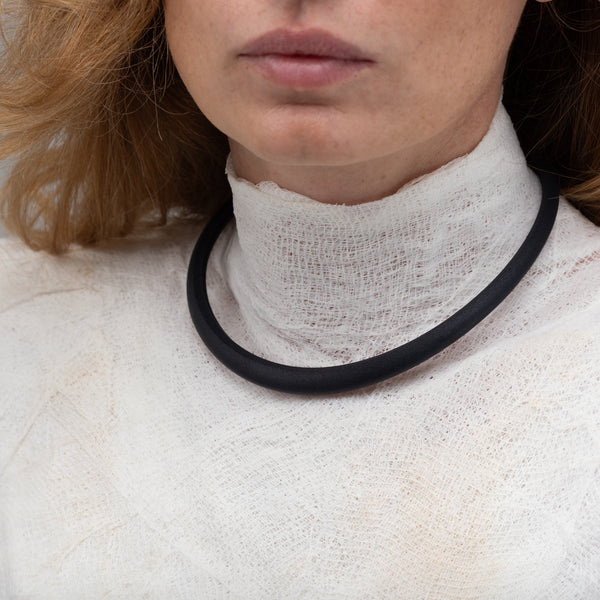 Sweep – Collana - Worn 1